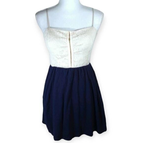 CITY TRIANGLES NAVY & CREAM LACE BODICE SKATER DRESS SZ.5 EUC. - Picture 1 of 5